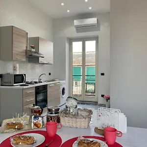 https://la-casa-di-adele.hotels-amalfi.com