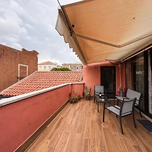 https://cami-s-holidays-home.taorminaitalyhotels.com