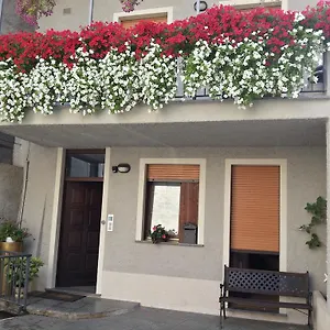 Couette-café Stephany, Tirano