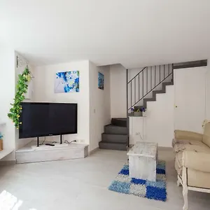 https://casa-vacanze-di-gio.catania-hotels.net