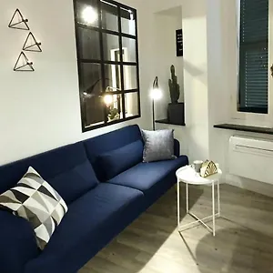 https://hintown-hidden-gem-in-the-center-genova.hotelitalianriviera.com
